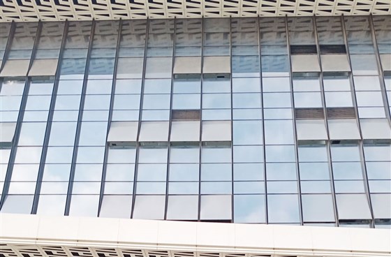 深圳玻璃幕墻開(kāi)窗改造價(jià)格
