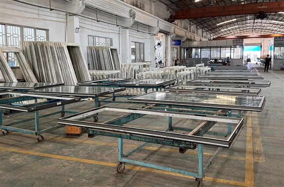 專(zhuān)業(yè)玻璃幕墻廠(chǎng)家有哪些