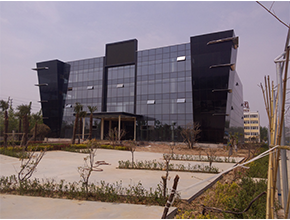 玻璃幕墻施工-論一只專業(yè)施工隊(duì)伍的重要性