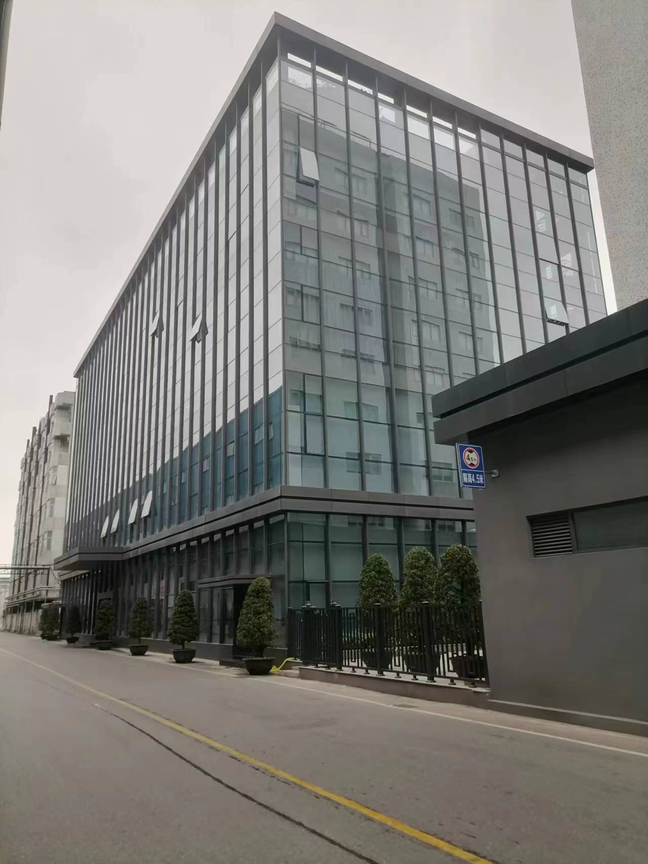 如何找一家好的幕墻公司？