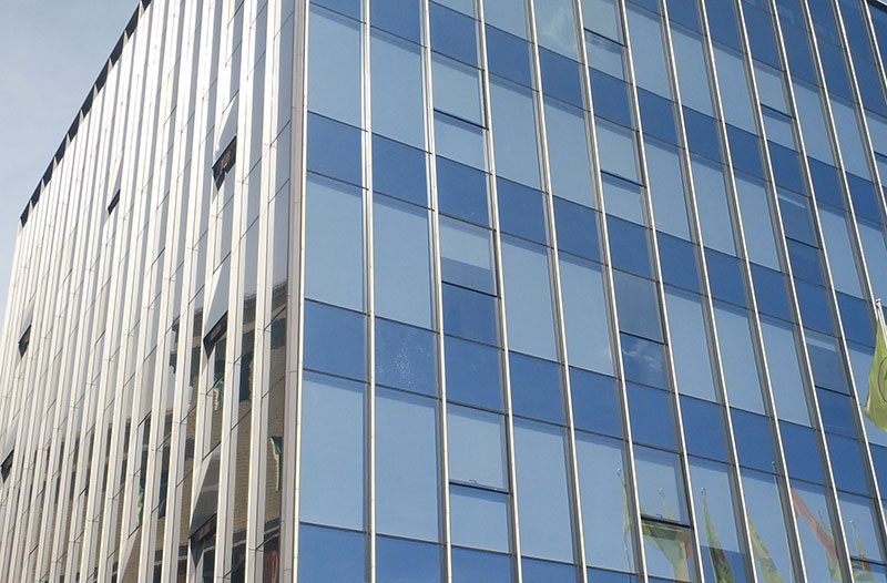 玻璃幕墻一般用什么玻璃