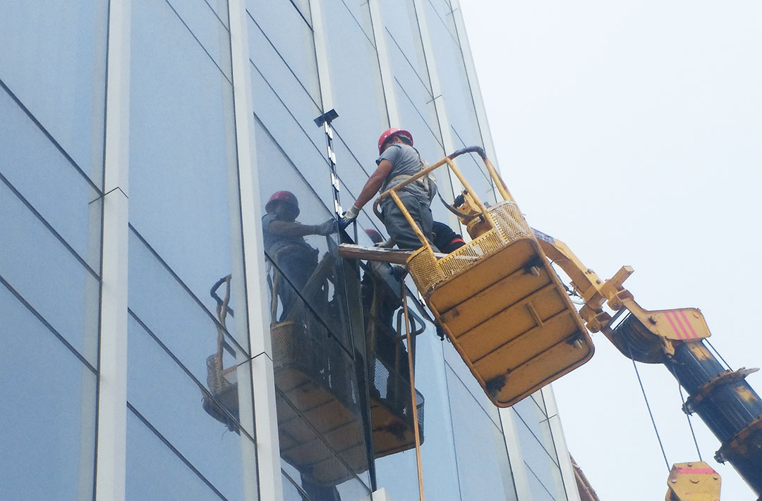 真空玻璃更換維修電話