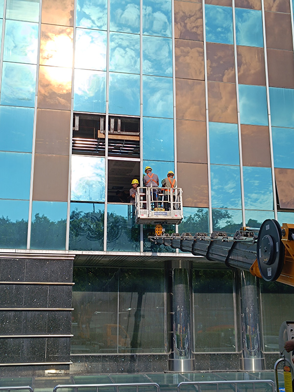 玻璃幕墻維修更換