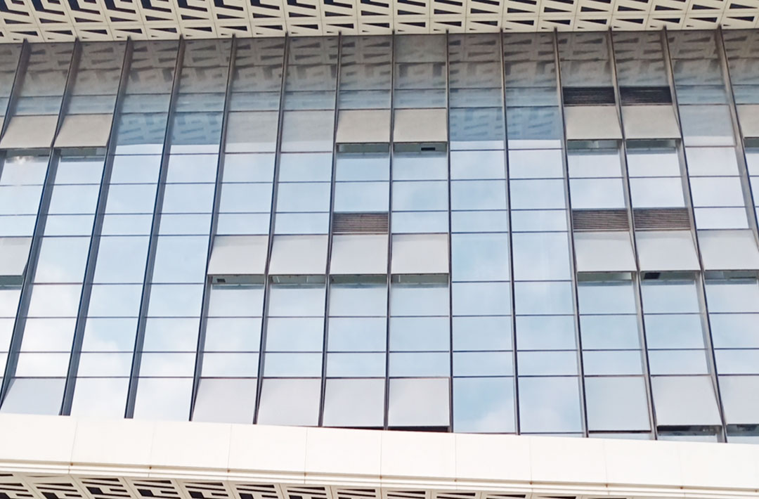 深圳玻璃幕墻開窗改造價(jià)格